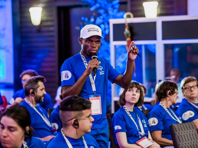 In the picture you can see Special Olympics Global Messenger Nyasha speaking at the Global Athlete Leader Congress.